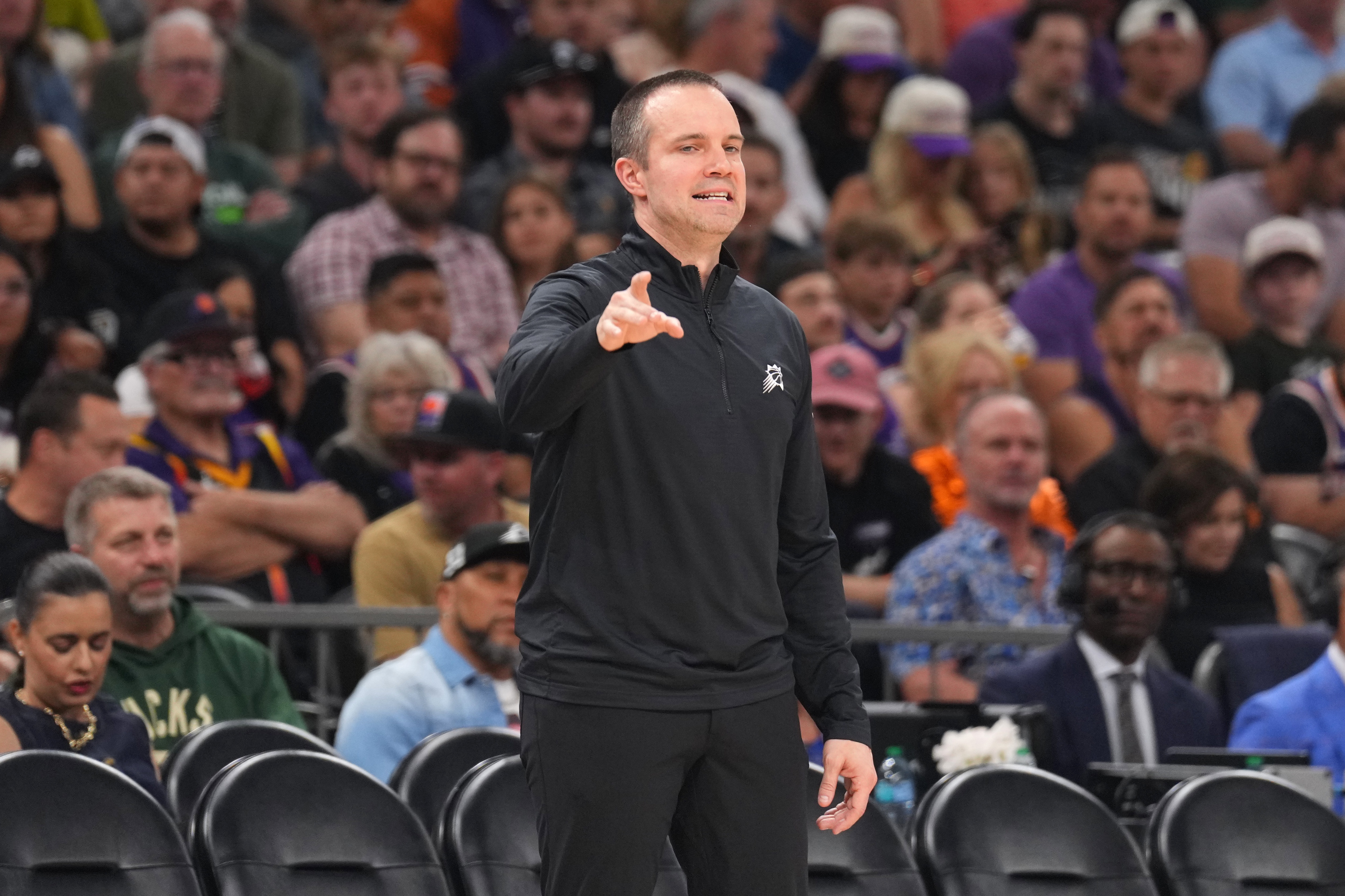 bob半岛体育app下载-奥特：大家都在为季后赛冲刺对抗很凶狠 我们必须适应这种节奏